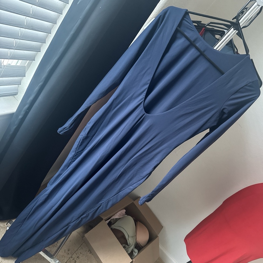 Backless Maxi - Picture 4 of 5